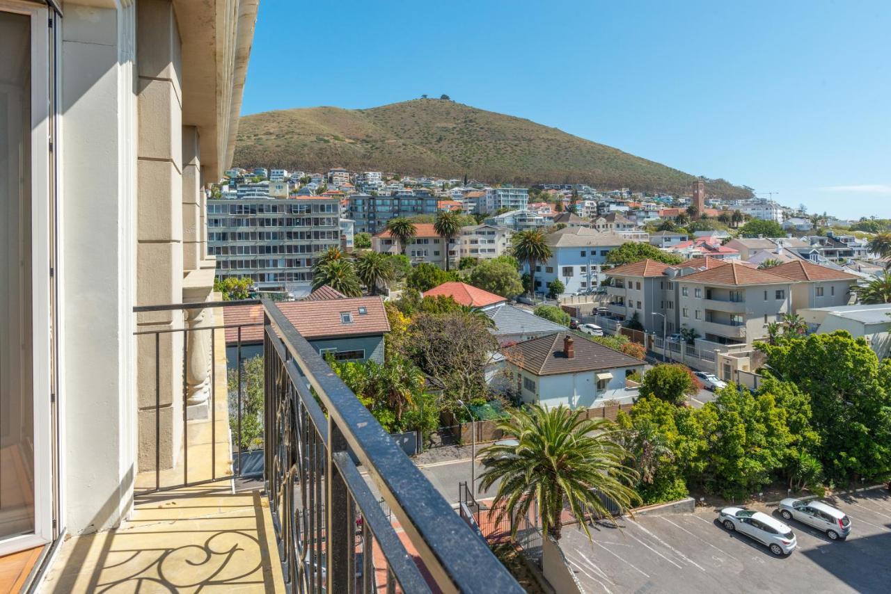 Cape Royale I Whosting Apartment Cape Town Exterior photo